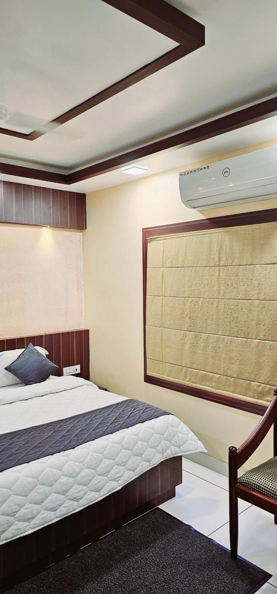Hotel Royal Wings Elūr Екстериор снимка