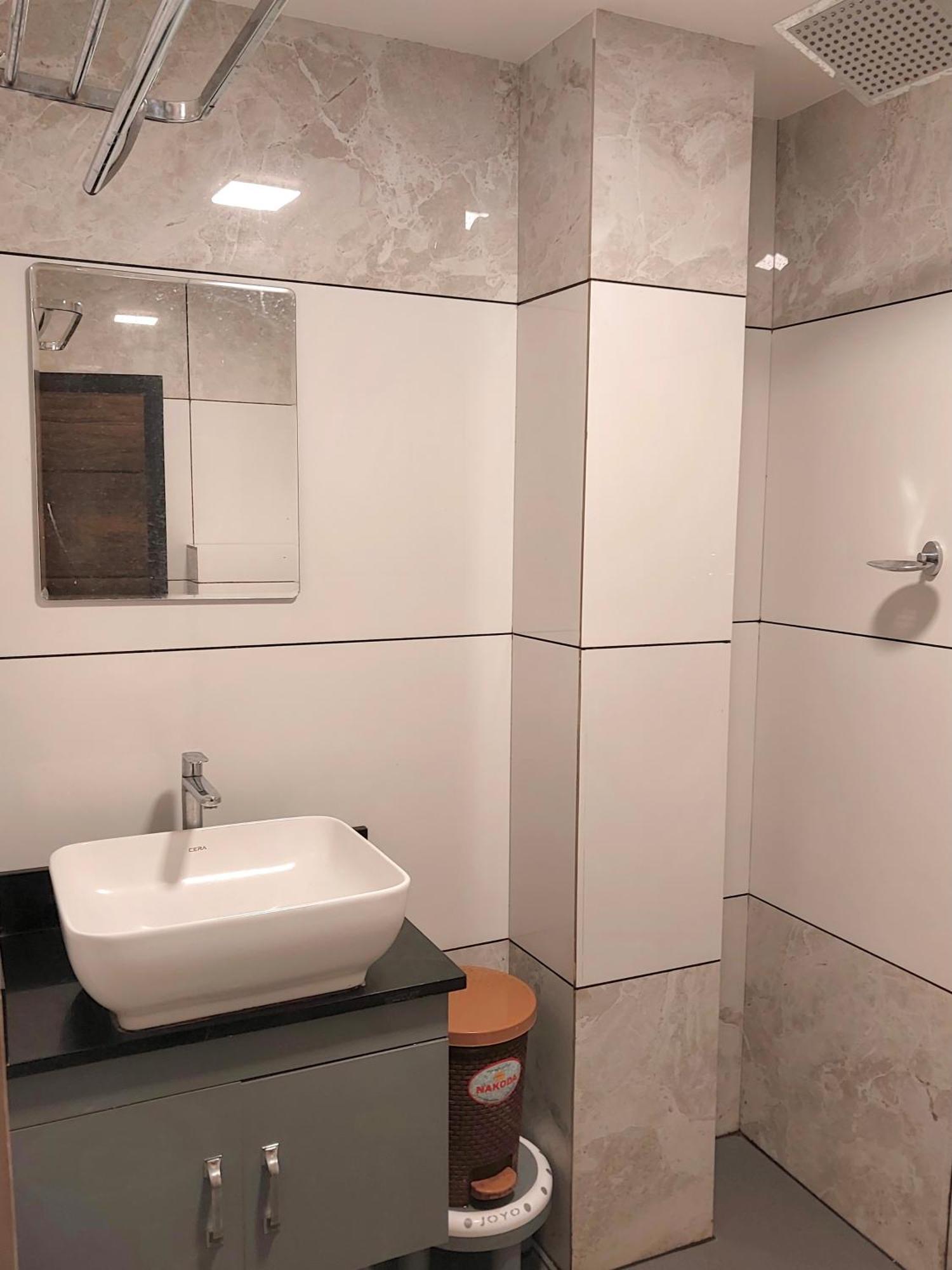 Hotel Royal Wings Elūr Екстериор снимка