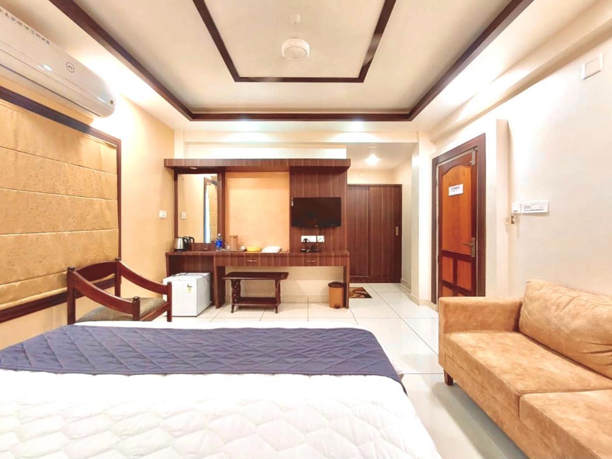 Hotel Royal Wings Elūr Стая снимка